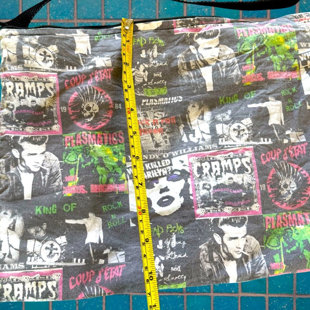 Purse - Picture 2 of 7